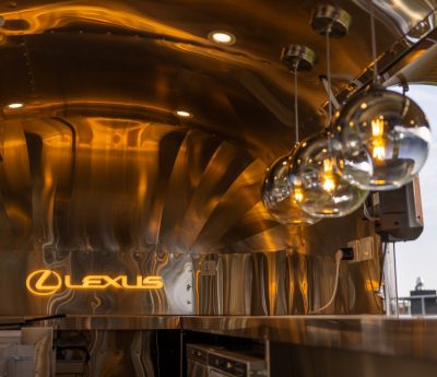 Lexus caravana
